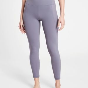 NWT lavendar Athleta ultimate stash pocket sapri